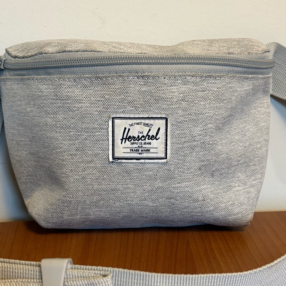 Herschel Supply Company Light Gray Belt Bag - Picture 7 of 8